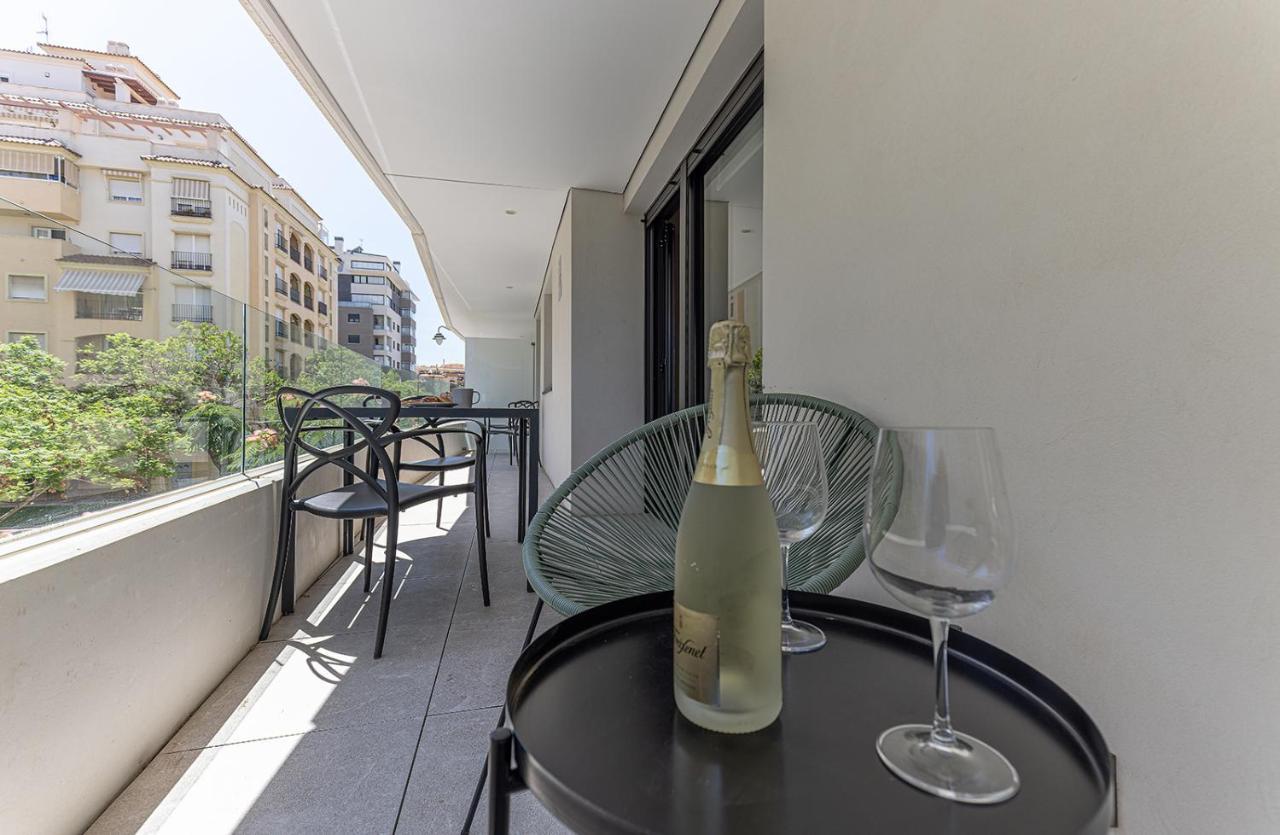 Stylish 2 Bedroom Apartment In Estepona Old Town Exterior foto